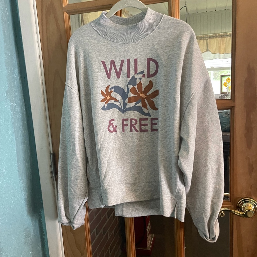 Women’s Crewneck